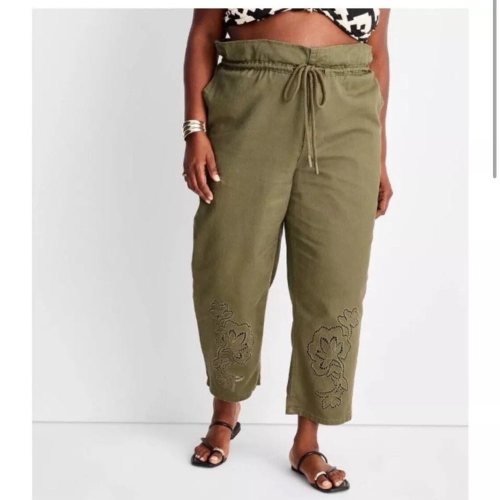 NWT Women's High-Waisted Eyelet Pants Future Collective with Jenny K Lopez Green